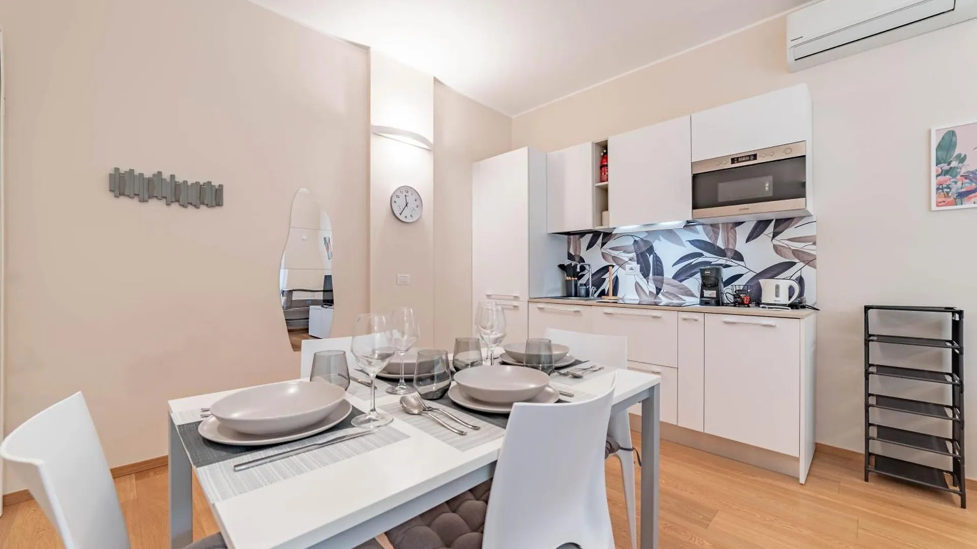 500 M From Corso Sempione, Close To Metro M5 Milano