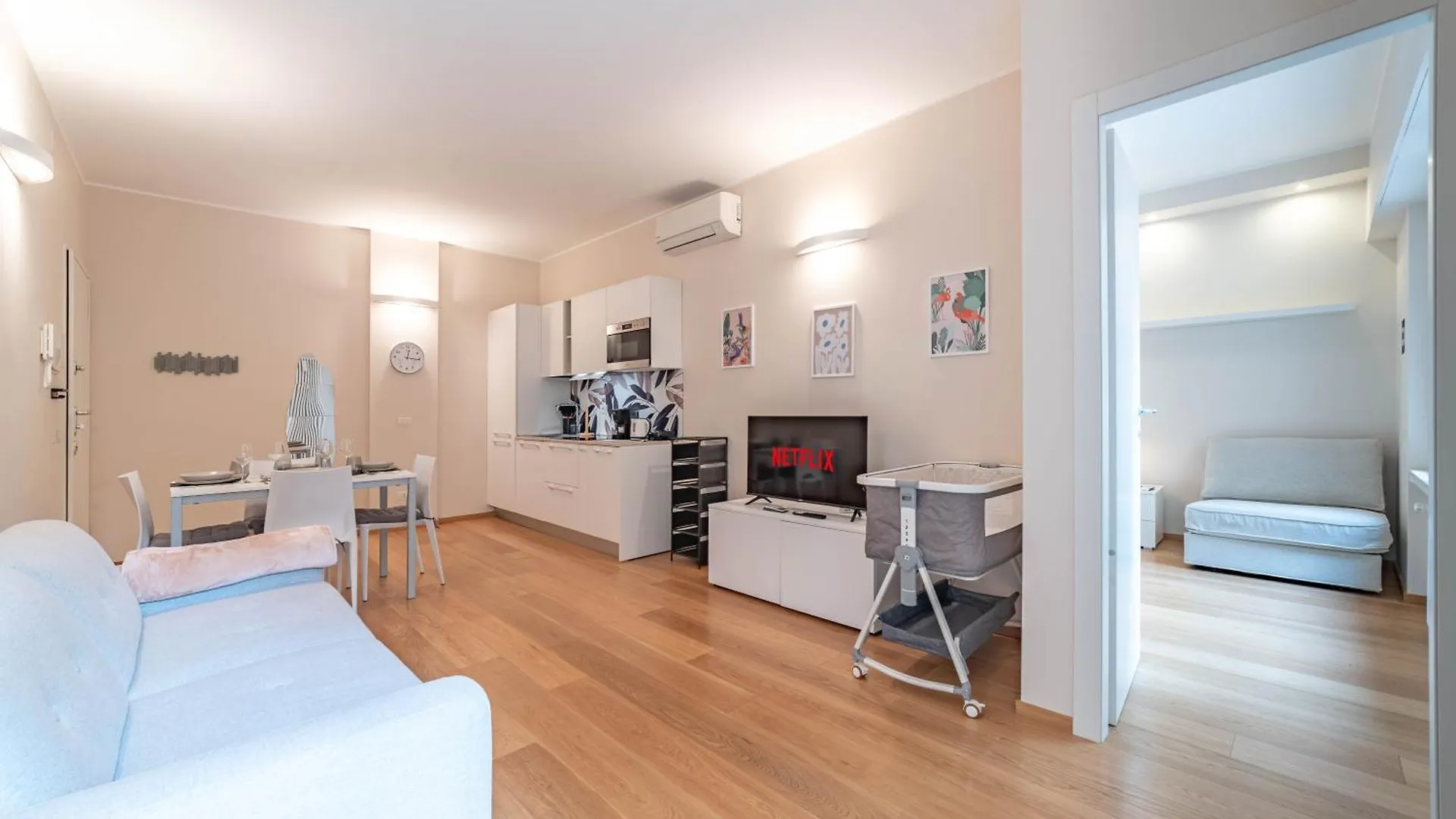 500 M From Corso Sempione, Close To Metro M5 Milano 0*,  Italien